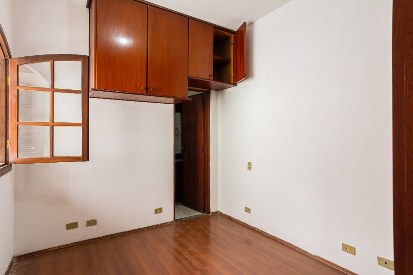 Sobrado à venda 187m² com 5 quartos, sendo 2 suítes, em Conjunto Residencial Butantã próximo à USP