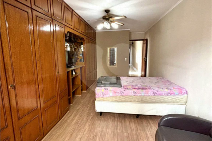 Sobrado com 3 dormitórios,1 suite, Quintal gourmet, 4 vagas à Venda no bairro Parada Inglesa em São Paulo.