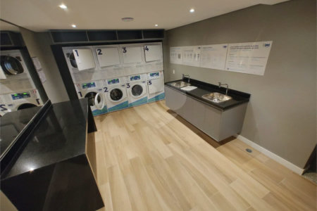 Studio Mobiliado na República – 22m² com Varanda