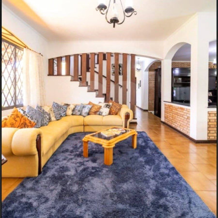 Casa com 6 Quartos e 8 banheiros à Venda, 1500 m² de Terreno em Atibaia/SP