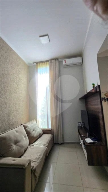 Casa em condomínio Alvorada em Araraquara com 3 dormitórios e piscina