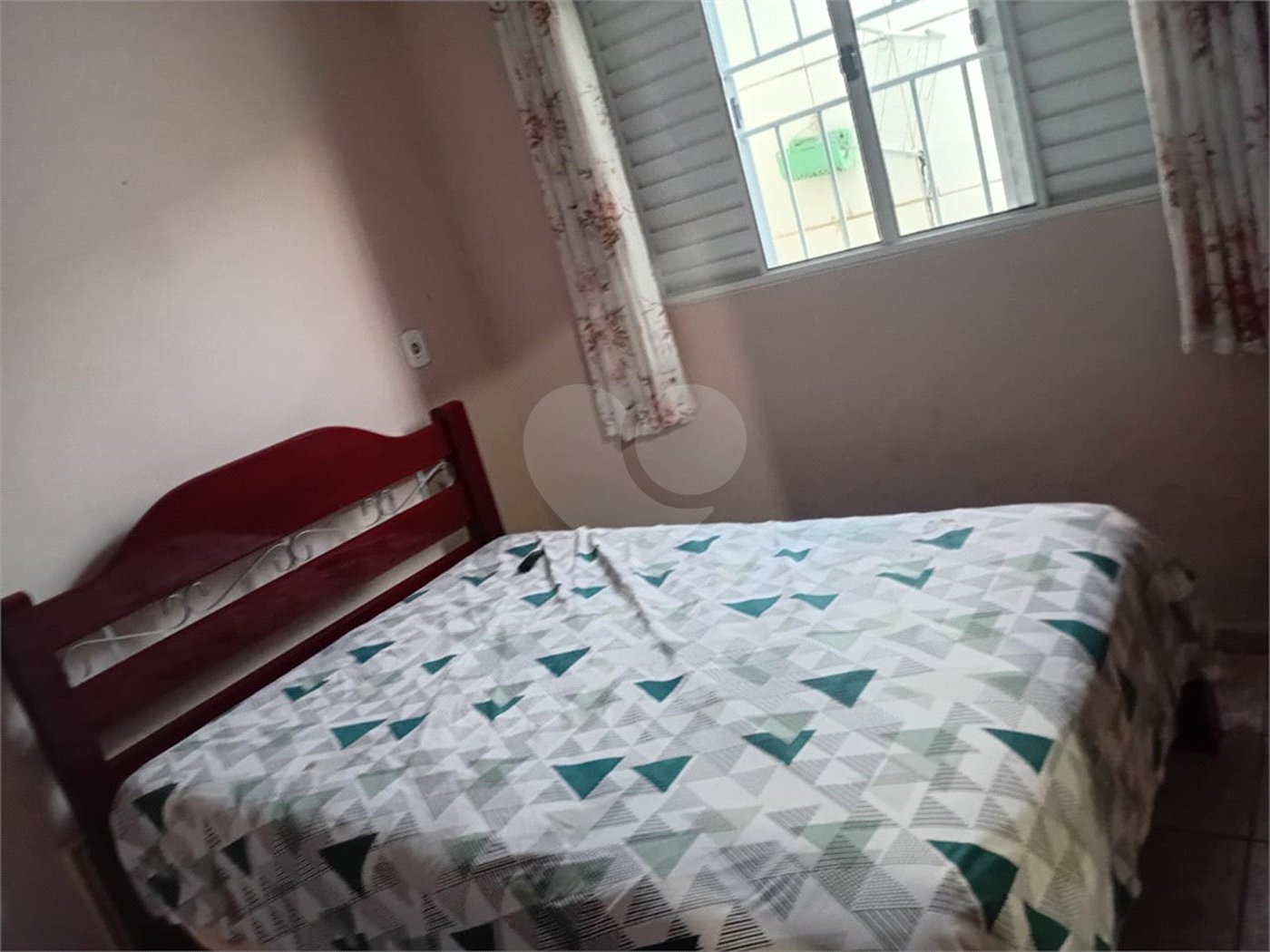 Sobrado 5 quartos.