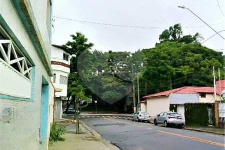 Apartamento com 83m² , 2 dormitórios , 2 vagas , à venda no bairro Cerâmica em São Caetano do Sul.