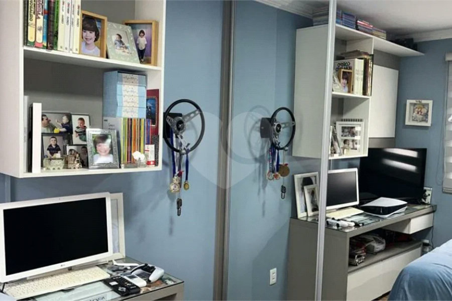 Apartamento à venda com 3 quartos, sendo 1 suíte, em Vila Regente Feijó, São Paulo, SP