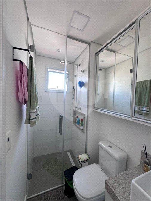 Apartamento á venda de 81m2 no Ipiranga com 2 dorms, 2 suítes, 3 banheiros, 2 vagas. Estuda permuta.