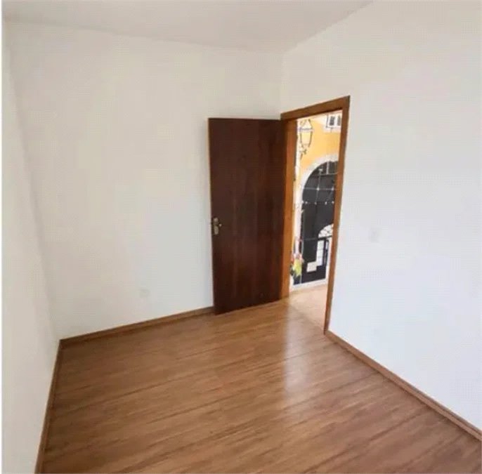 Sobrado à venda com 2 quartos em Jardim San Ressore (caucaia do Alto), Cotia - SP