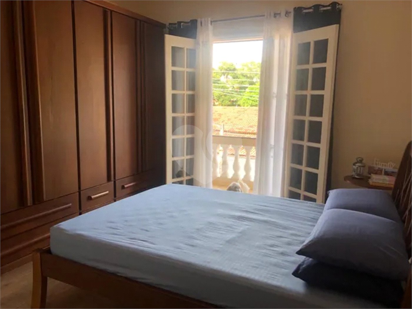 A VENDA SOBRADO, 100M², 3 DORMITORIOS 2 SENDO SUITE, 3 BANHEIROS, 2 VAGAS DE GARAGEM, SÃO JOSÉ DOS C