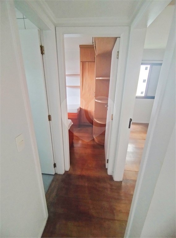 Apartamento na Saúde - 2 quartos com 1 suíte, varanda e 2 vagas