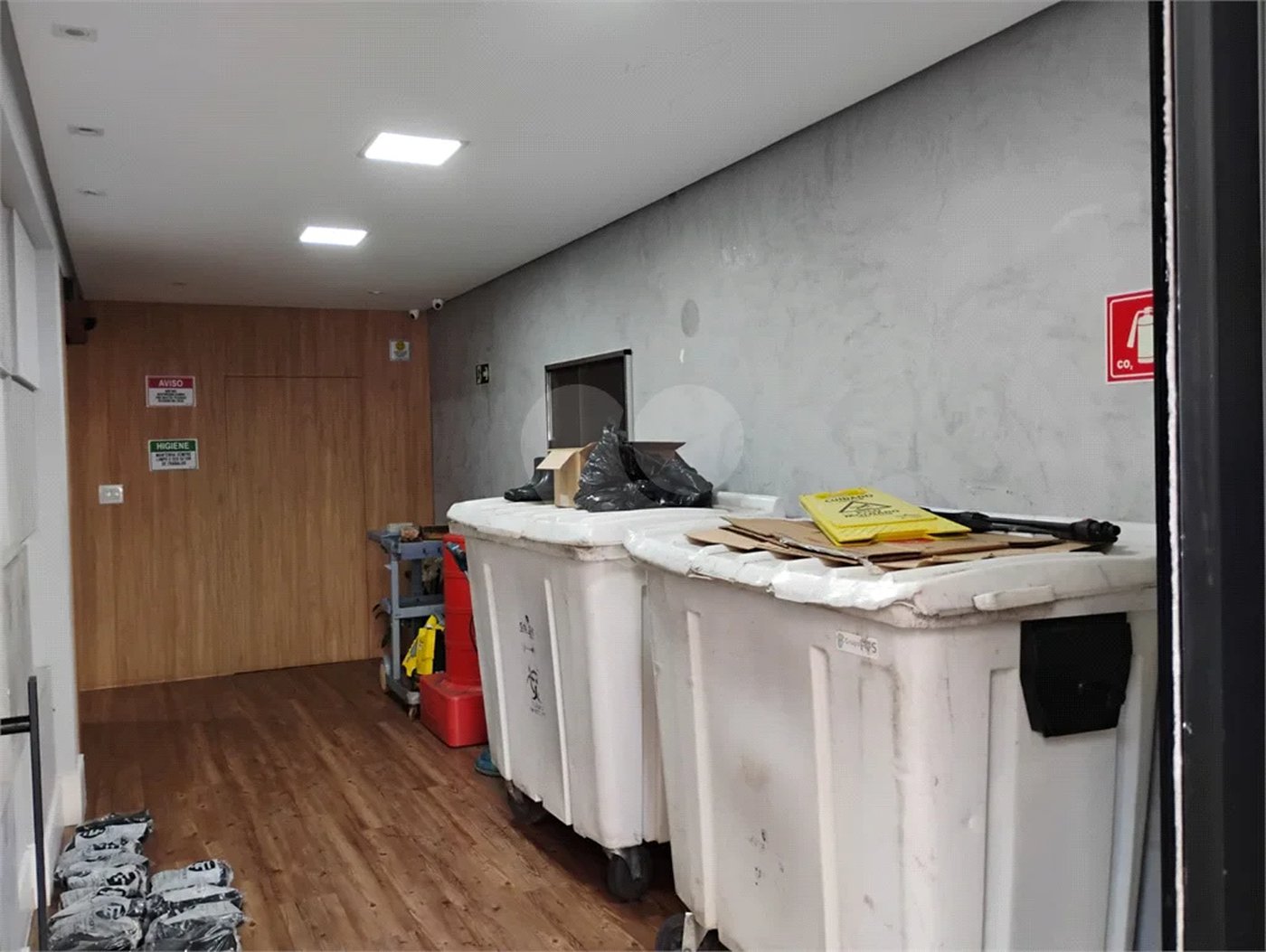 Excelente sobrado/prédio comercial próximo ao Aeroporto de Congonhas!