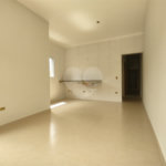 Casa térrea em Atibaia com 3 suítes, sala 2 ambientes, 2 vagas garagem, excelente localização, pronta para morar
