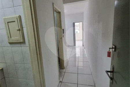 Stúdio na Barra Funda à venda.