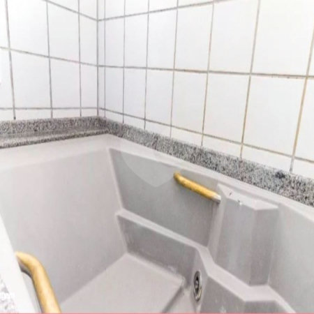 Casa com 203m² , 4 dormitórios , sendo 3 suítes , 2 vagas , à venda na Vila Formosa.