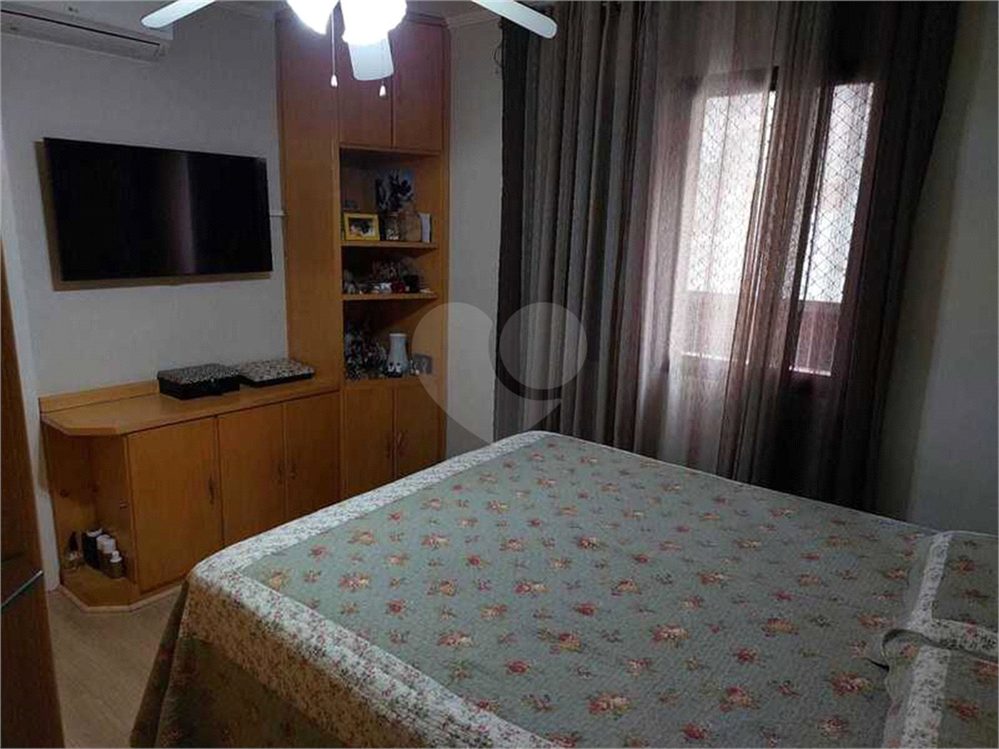 APARTAMENTO COM 125 M2 3 DORMITORIOS, SALA E COZINHA AMPLAS E 3 VAGAS DE GARAGEM. À VENDA EM SANTANA