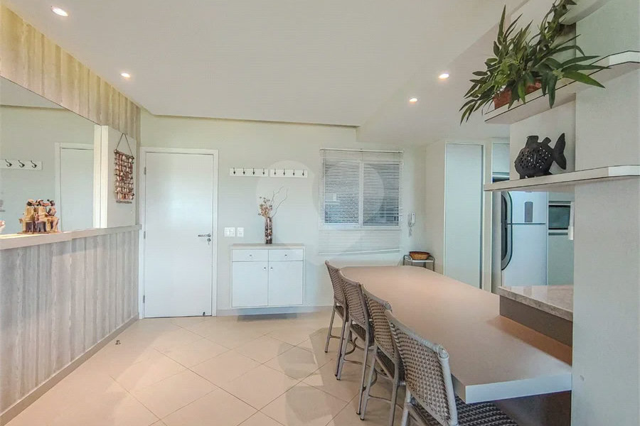 Apartamento à venda com 3 quartos, sendo 2 suítes, em Riviera de São Lourenço, Bertioga, SP