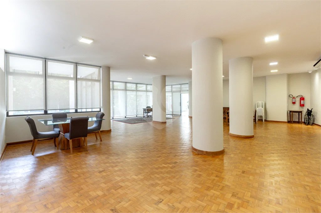 Apartamento a venda no Bela Vista com 3 quartos, 1 suíte, lavabo, 2 vagas, 200 m² de área útil