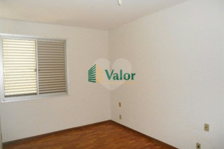 Apartamento com 3 dormitórios.