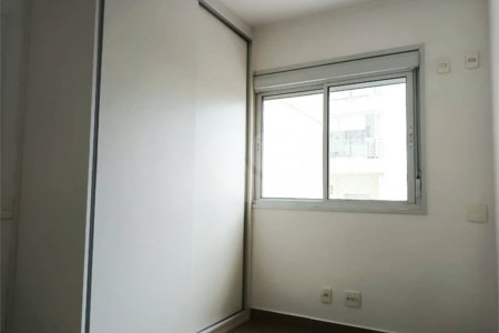 APARTAMENTO PARAÇAÇÃO COM 3 DORMITÓRIOS E 2 VAGAS DE GARGEM NA VILA ANASTÁCIO