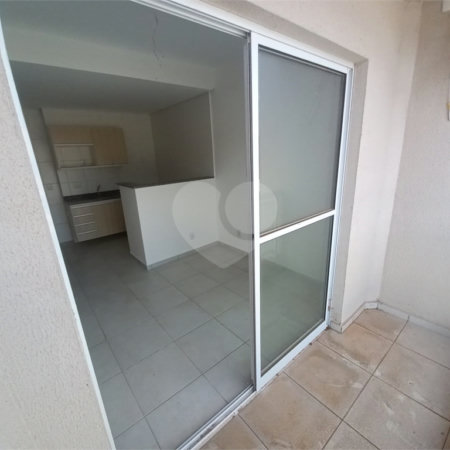 Apartamento no Condomínio Mirante Araucária.