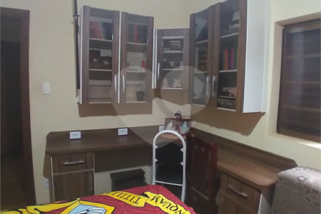 Casa + salão comercial na Vila Vista Alegre
