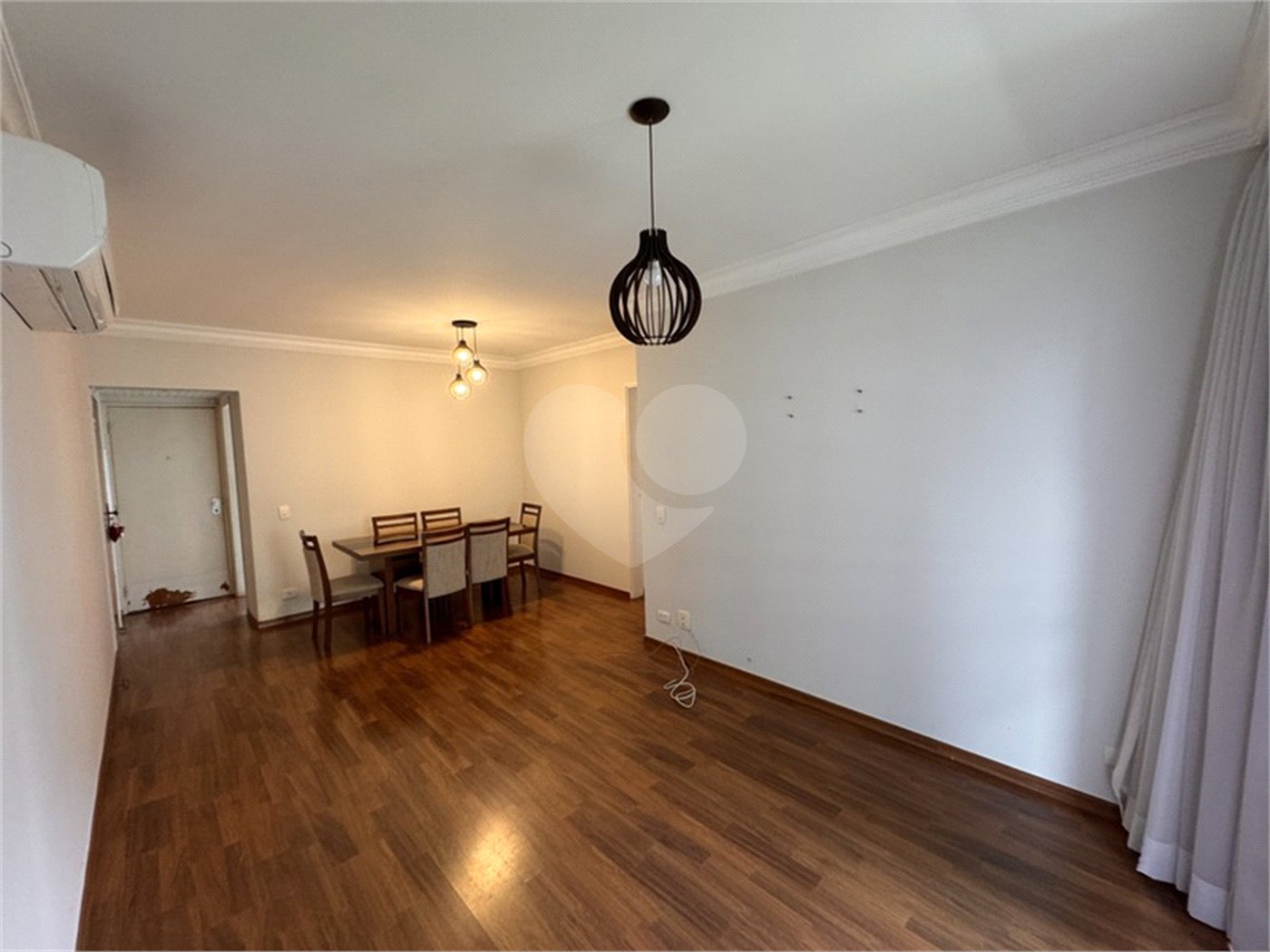 Apartamento Moema – 3 Dormitórios - Ar Condicionado - 80 mts², 2 Vagas