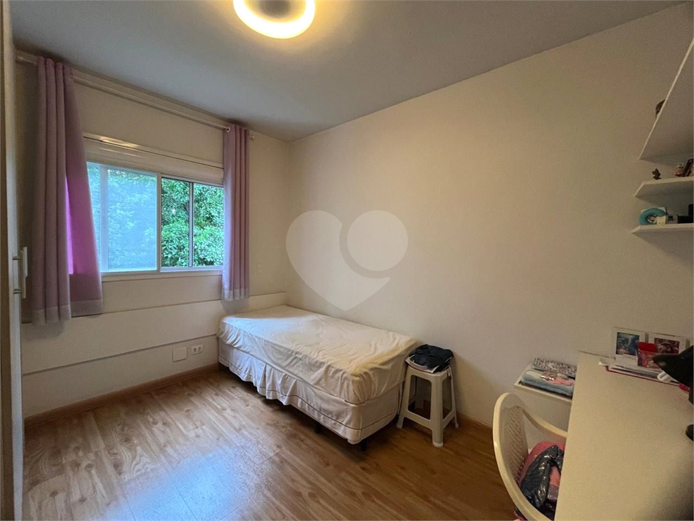 Apartamento á venda com 200m² - Bosque da Saúde