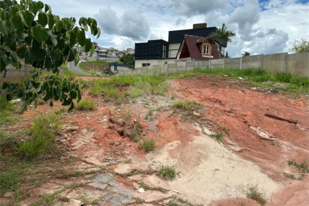 Terreno à venda no condomínio Altos da Floresta, Bom Jesus dos Perdões - SP
