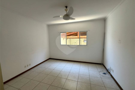 Casa á venda, com 3 dormitórios, no bairro Planalto paraíso em São Carlos.