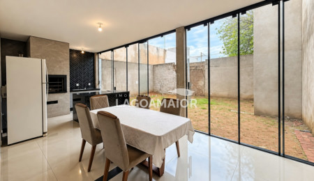 Casa à venda com 3 quartos, sendo 2 suítes,  em Alto da Boa Vista, Três Lagoas, MS