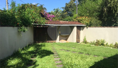 Casa à venda com 5 quartos, sendo 4 suítes, em Costa do Sol, Bertioga, SP