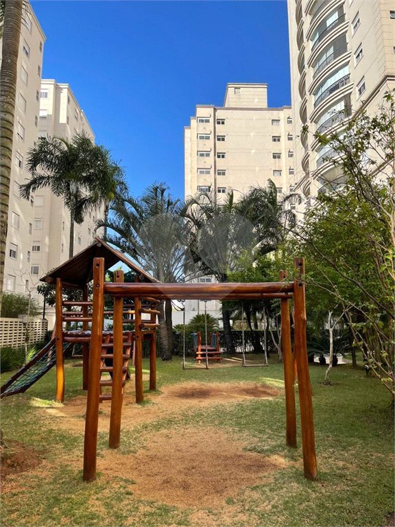 Apto á venda de 118 m de área útil, campo belo 3 suites 2 vagas Aceita e estuda Permuta ( sujeito a avaliação).