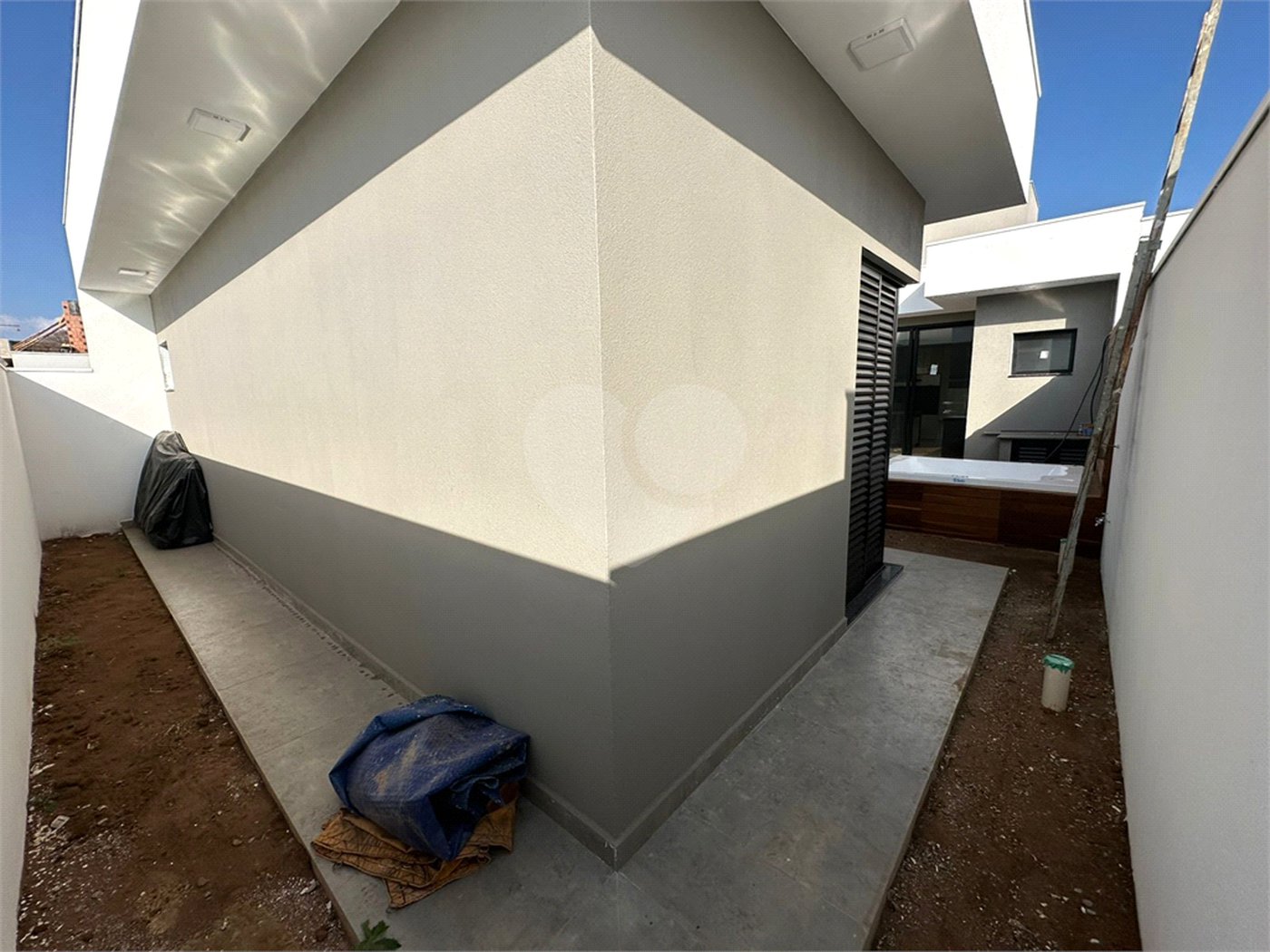 Casa a venda em São Carlos em condomínio fechado