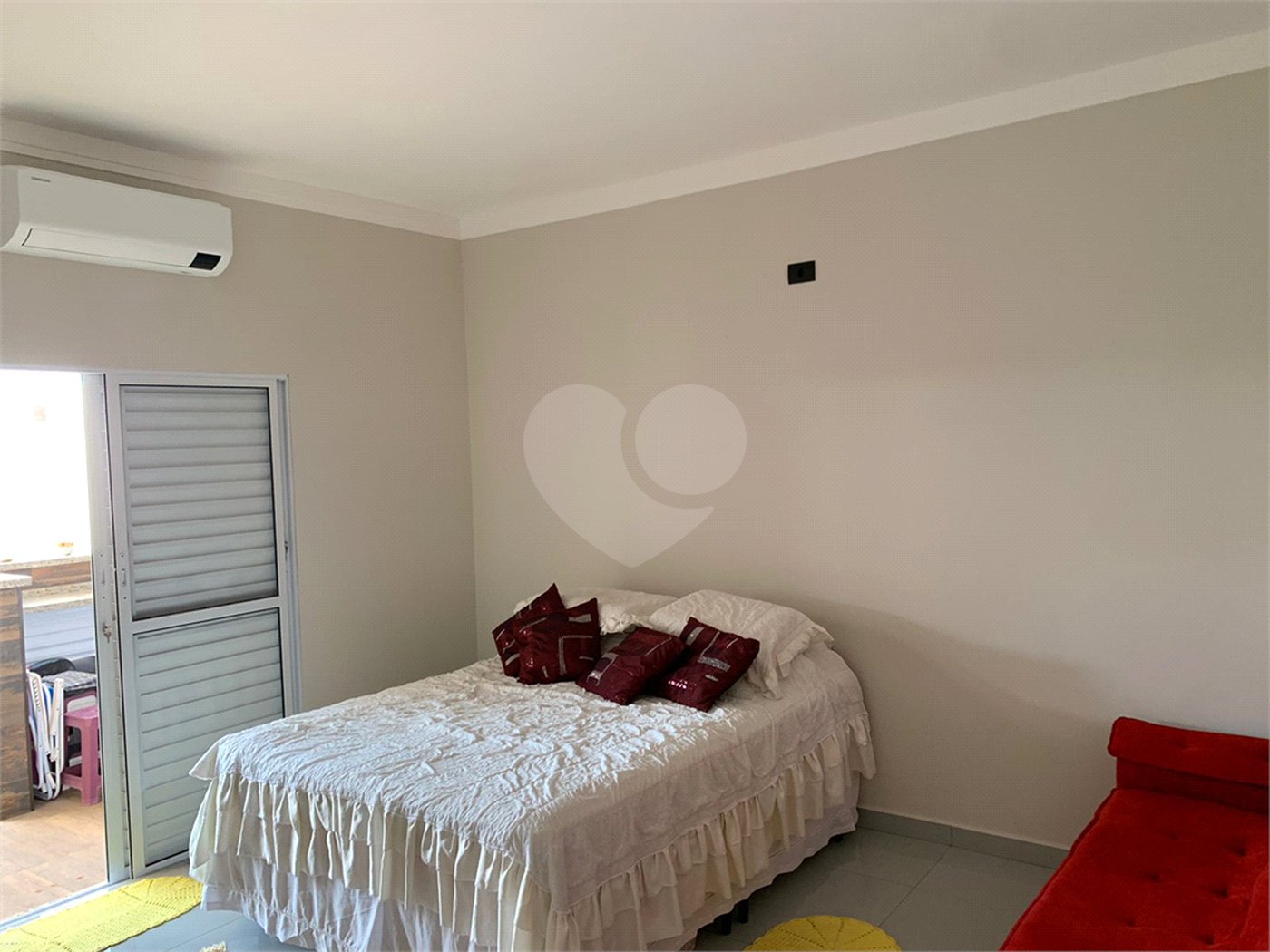 Casa térrea com piscina para venda no Residencial Arcoville