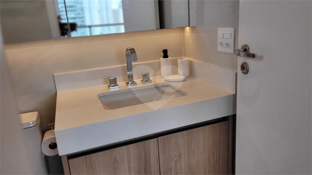 Studio sofisticado, totalmente mobiliado e pronto para morar