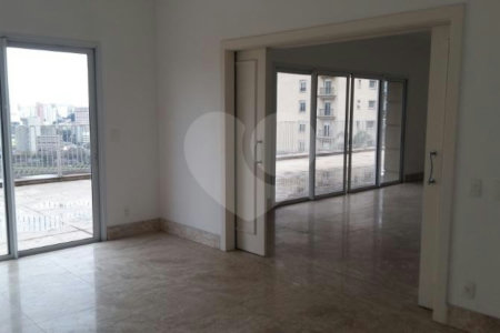 Apartamento à venda com 4 suítes em Panamby, São Paulo, SP