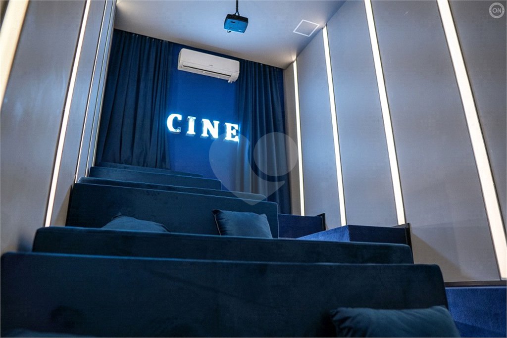 Studio de 28m2 mobiliado com sacada à venda na Bela Vista