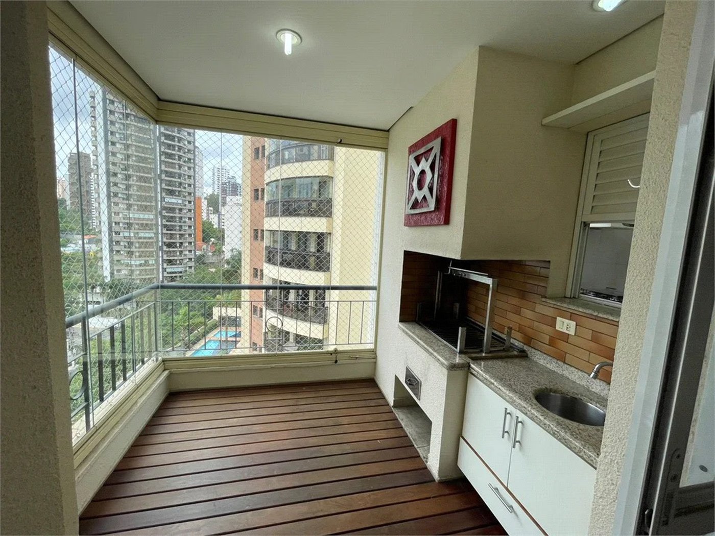 Apartamento à venda ou para alugar com 3 suítes em Morumbi, São Paulo, SP