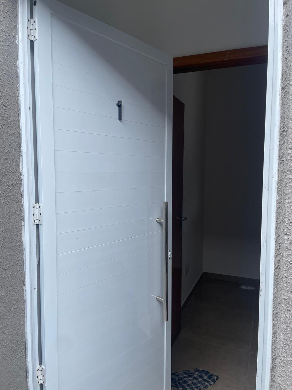 Sobrado à venda com 2 quartos, sendo 1 suíte, em Jardim Princesa, Praia Grande - SP