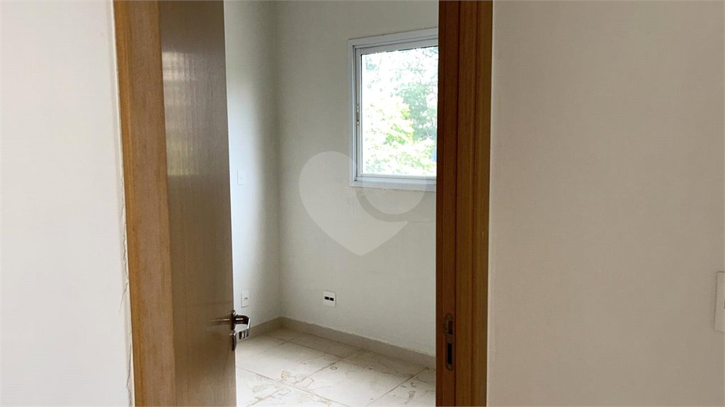 Apartamento a venda de 02 dormitórios