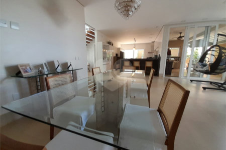 Casa à Venda no Condomínio Damha III – Elegância e Conforto para sua Família