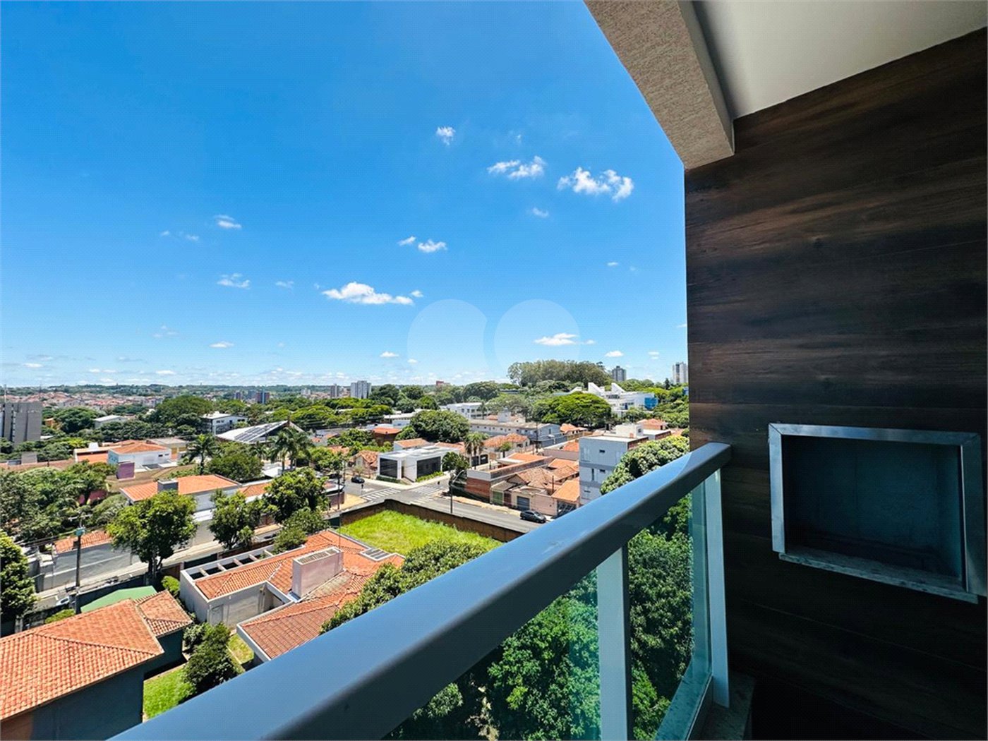 Apartamento com 2 dormitórios, sendo 1 suíte