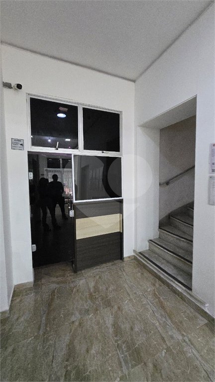Apartamento com 48 m² localizado na Rua Conselheiro Crispiniano, 125