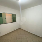 Casa térrea com salão comercial para venda no Santa Felícia.