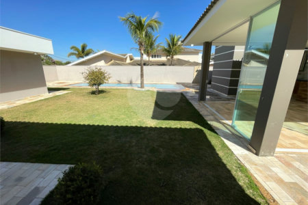 Casa de alto padrão, térrea no condomínio fechado Damha I em São Carlos.