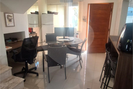 Sobrado à Venda em Condomínio Fechado – 3 Dormitórios (1 Suíte) | 240m² – Indaiatuba/SP
