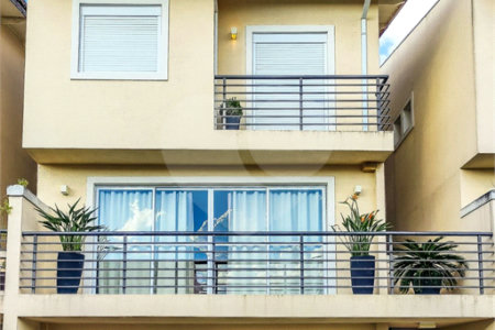 Casa à venda com 3 suítes no condomínio Residencial Paineiras, São Paulo - SP
