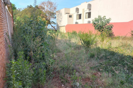 Terreno para venda no Jardim São Carlos.