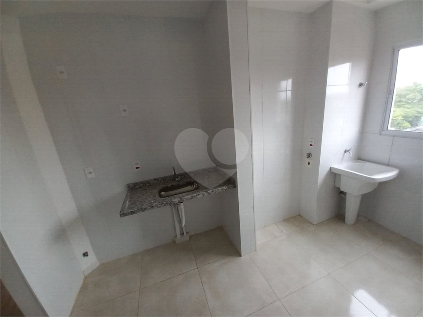 Apartamento no Condomínio Due Costa do Sol, com 2 dormitórios.