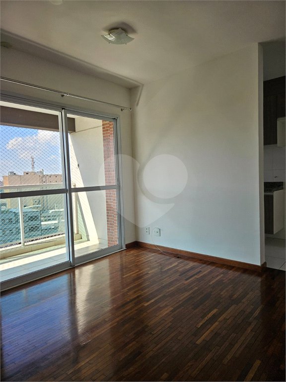 Apartamento à venda no bairro Santa Cecília.