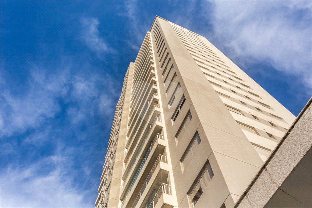 Apartamento à venda na Vila Mariana de 100m² com 3 dormitórios, 2 suítes, 2 vagas e lazer