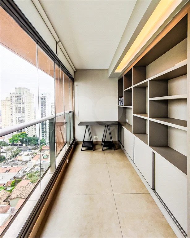 Apartamento totalmente mobiliado com ar-condicionado localizado no coração do Brooklin!!!